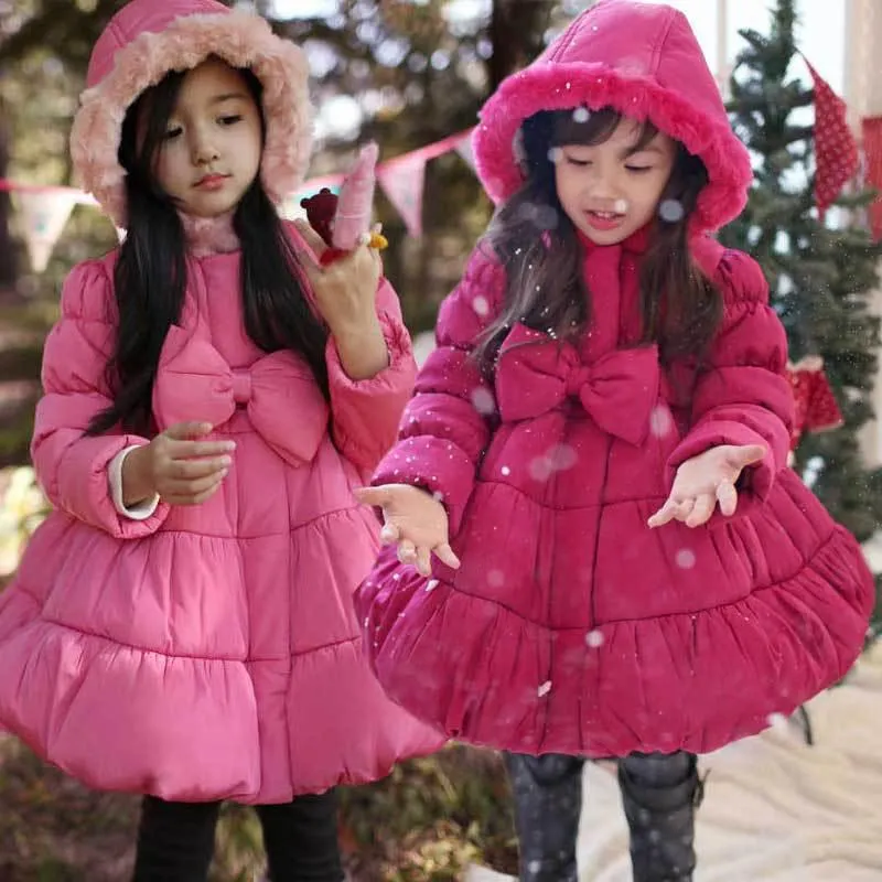 2014 Nowy Rok Dziewczyna Down Płaszcz Koreański Brand Big Bowknot Dzieci Bawełna Wyściełane Płaszcze Pink Rose Red Gright% 100 Ciepłe Dzieci Znosić