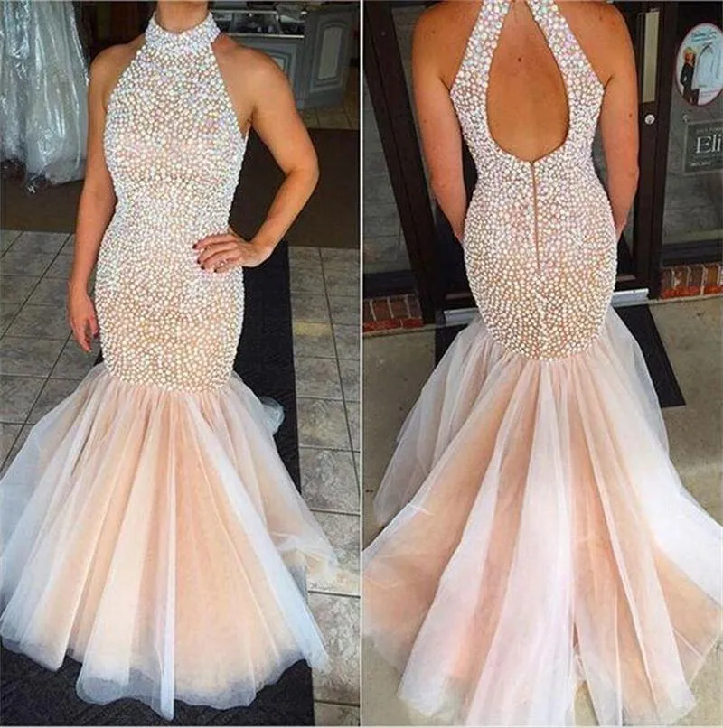 Luxury Champagne High Neck Pageant Klänningar Beading Pearls Sexy Mermaid Prom Klänningar Hollow och Zipper Back Vestidos Formella kvällsklänningar