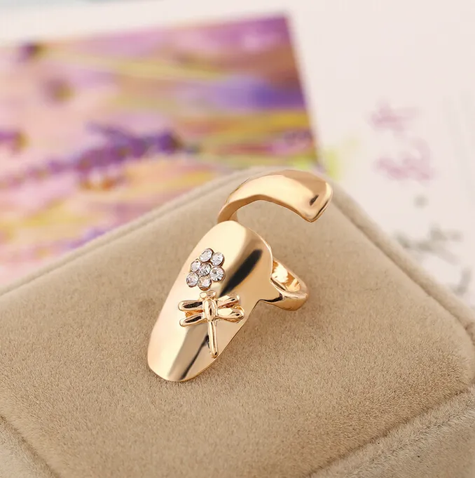 Mode Personlig Dragonfly Sparkling Rhinestone Flower Nail Finger Ring Nail Ring Guld Silver Finger Nail Ringar 2 Färger Drop Shipping