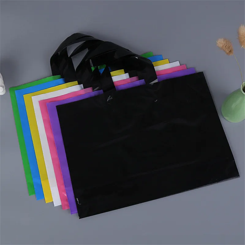 Sacs à provisions d'emballage en plastique imprimés par logo personnalisé avec poignée, sac d'emballage personnalisé pour vêtement/vêtements/cadeau LZ0773