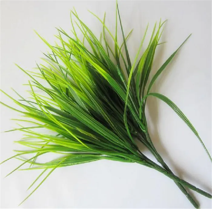 Hot Fake Green Plant 30cm / 11.81 "Längd 12st / Lot Artificiell Lucky Grass Plast Plantor Grass 7 Stammar Per Bunch För Bröllopsblomma