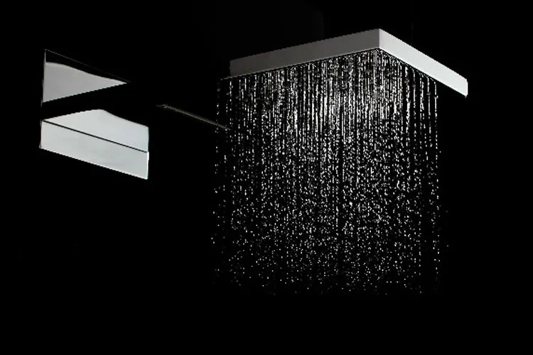 2019 Großhandel Luxus-Massivmessing-Chrom-großer verdeckter Wasserfall-Badezimmer-Duschhahn in der Wand-Regendusche