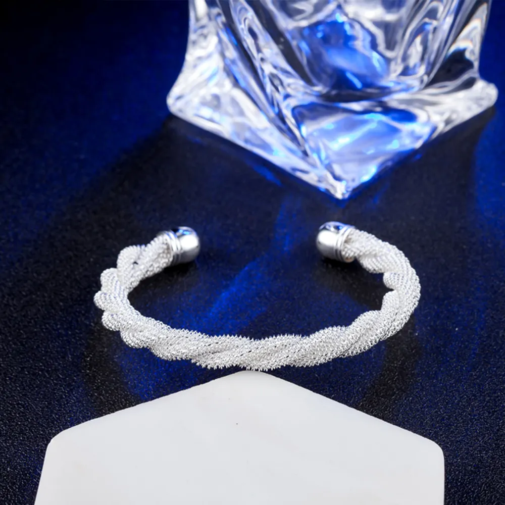 cadeau chaud prix usine 925 bracelet à breloques en argent personnalité lignes torsadées bracelet en or 18 carats bijoux de mode 1826