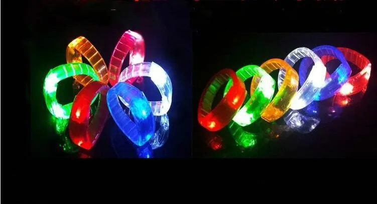 Leuchtendes Armband LED-Leuchtarmband, blinkendes Armband, blinkende Silikonarmbänder, LED-Spielzeug für Weihnachten, Geburtstag, Party, Versorgung, Mischungsauftrag