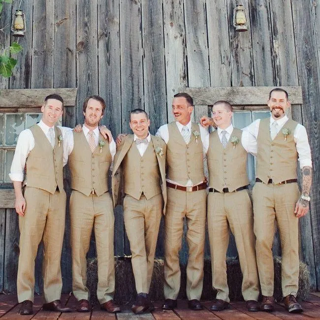 New Style Groom Vests Khaki Groomsmens/Best Man Vest Custom Made Size and Color Five Buttons Wedding/Prom/Dinner Waistcoat K228