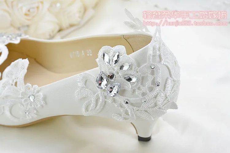 Crystal Lace Blomma Bröllop Skor Bröllop Tillbehör Bröllop Skor Billiga Flat Heel And Low Heel Wedding Shoe Slip Ons Storlek 4-Storlek 9