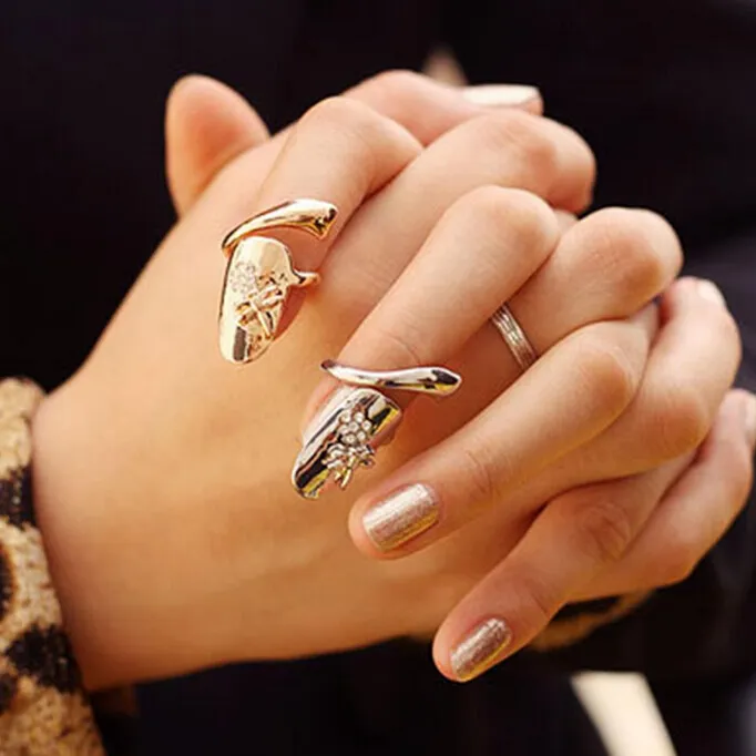 Mode Personlig Dragonfly Sparkling Rhinestone Flower Nail Finger Ring Nail Ring Guld Silver Finger Nail Ringar 2 Färger Drop Shipping