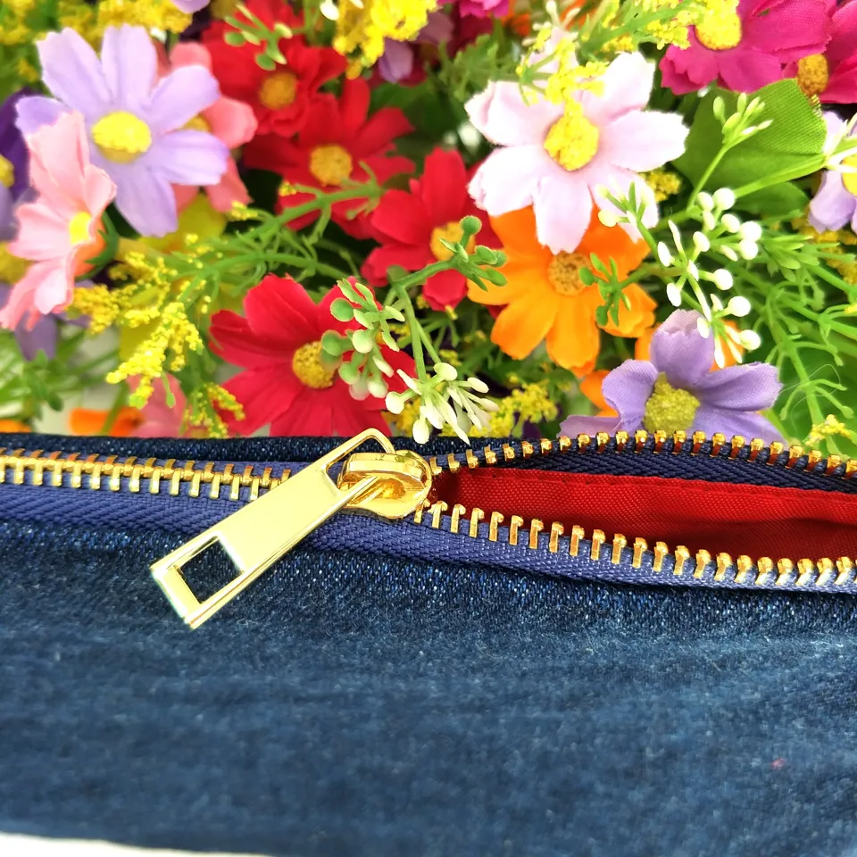 100% Bomull Navy Denim Tjock och Slitstark Makeup Väska med True Red Foder Navy-Gold Zip Denim Zip Pouch