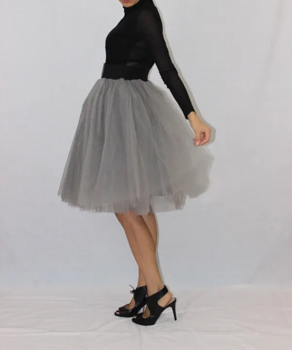 New Arrival Bridesmaids Tutu Sukienki Srebrny Szary Miękki Tulle Krótki Długość Kolana Popiersie Spódnice Tanie Wysokiej jakości Party Nosić poniżej 50 $