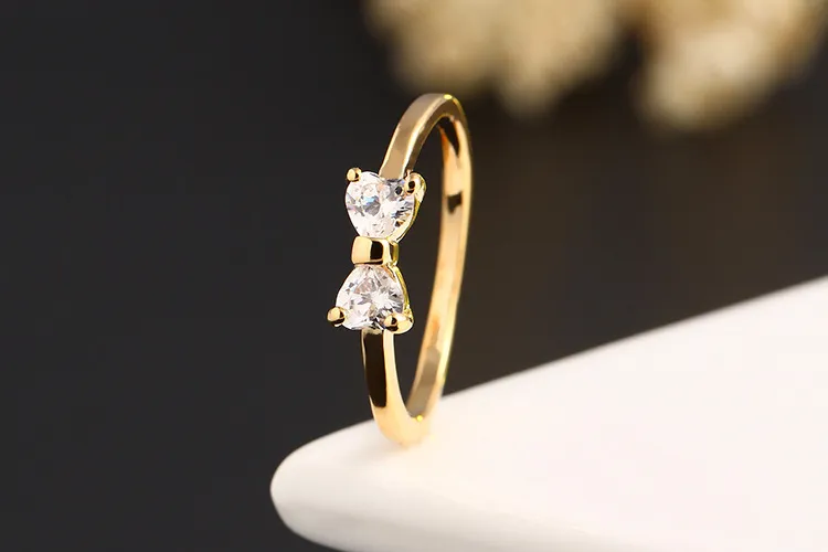 Anillos de oro sales con zafiro para mujer