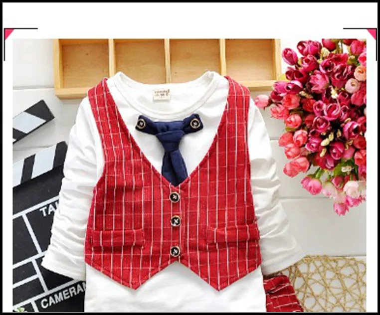 2015 HEIßER Jungen Gentleman Set 2-7Y Kinder Herbst Anzüge Kleidung Outfits 4 Stück T-Shirt + Hose + karierte Weste + Krawatte kostenloser Versand MOQ: 24 Sätze SVS0490