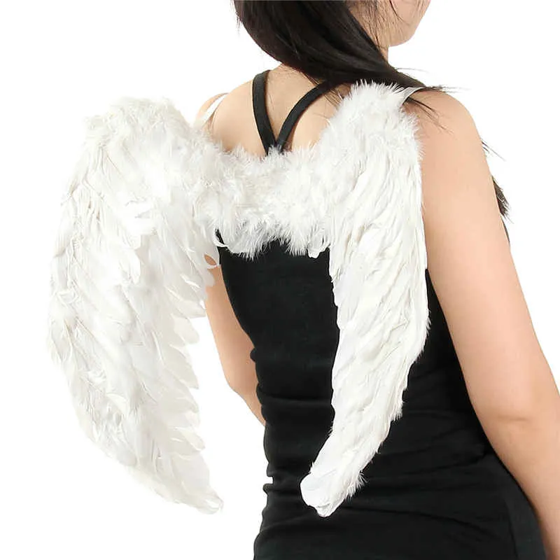 Cosplay Feather Angel Wings Elegancki Halloween Kostiumy Party Dostawy Białe Czarne Czerwone Kolory Perfect Dla Kobiet Boże Narodzenie Wenecka Masquerade