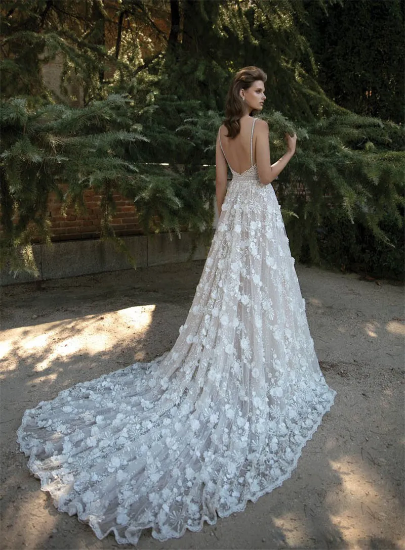 2019 Berta Vestidos de novia nupciales Espaguetis Escote corazón Sin espalda Apliques de encaje Vestidos de novia Tren de la catedral Vestido de novia sin mangas