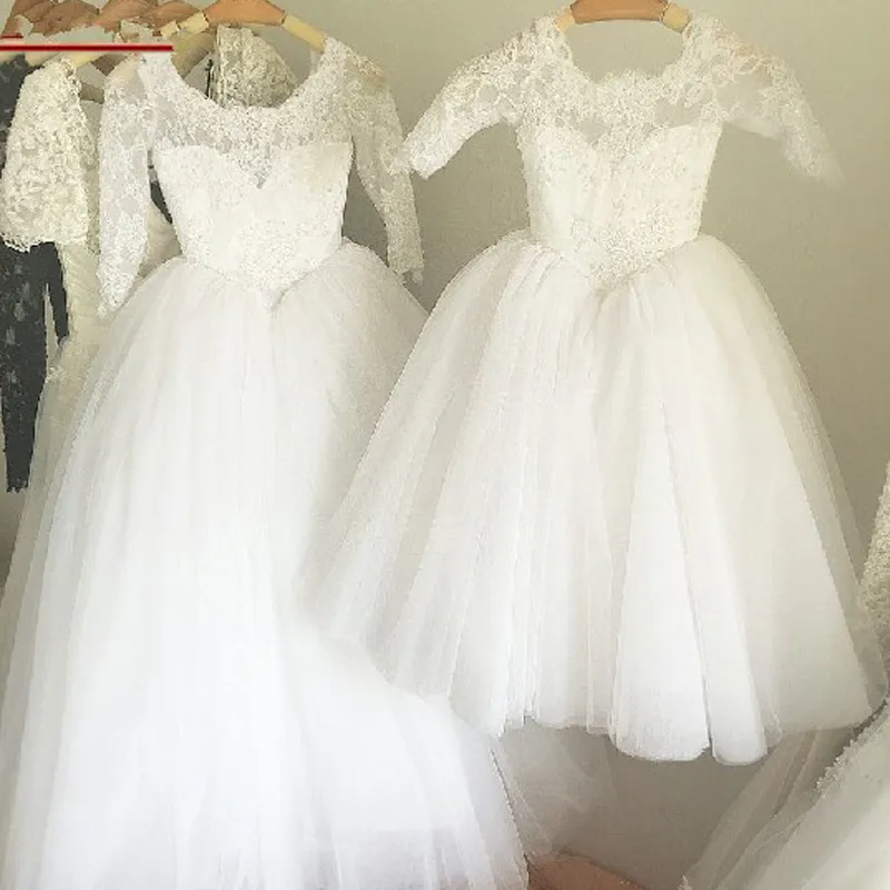 Princess Flowergirl Dress Sheer Neck Lace Appliques Illusion Sleeves Puffy Tulle Skirt Lovely Flower Girl Dresses for Wedding