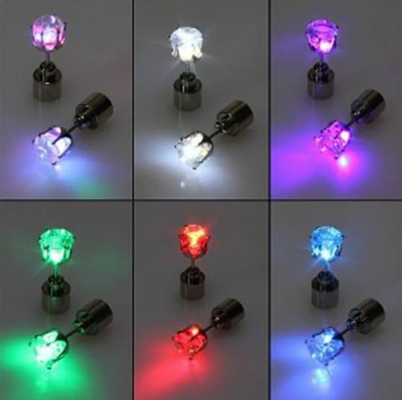 Nouveauté LED clignotant lumière en acier inoxydable strass oreille boucles d'oreilles mode bijoux rave jouets cadeau 8 couleurs LED boucles d'oreilles livraison gratuite