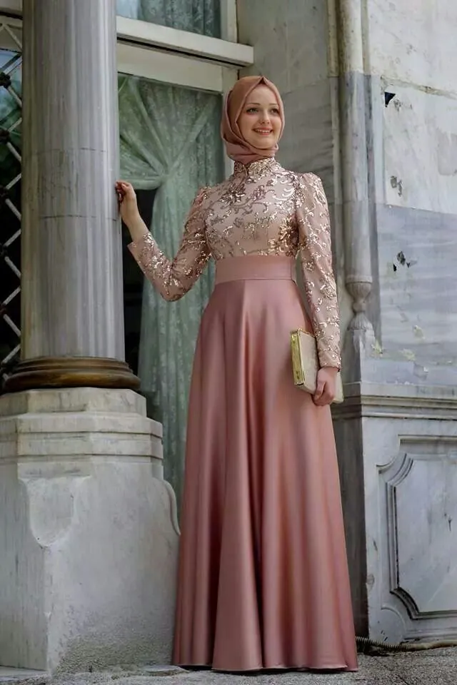 Vestidos de velada hijab Vestidos de manga larga con cuello alto 2016 Una línea Robe De Soiree Apliques dorados Satén Elegante Aso Ebi Vestido de noche largo