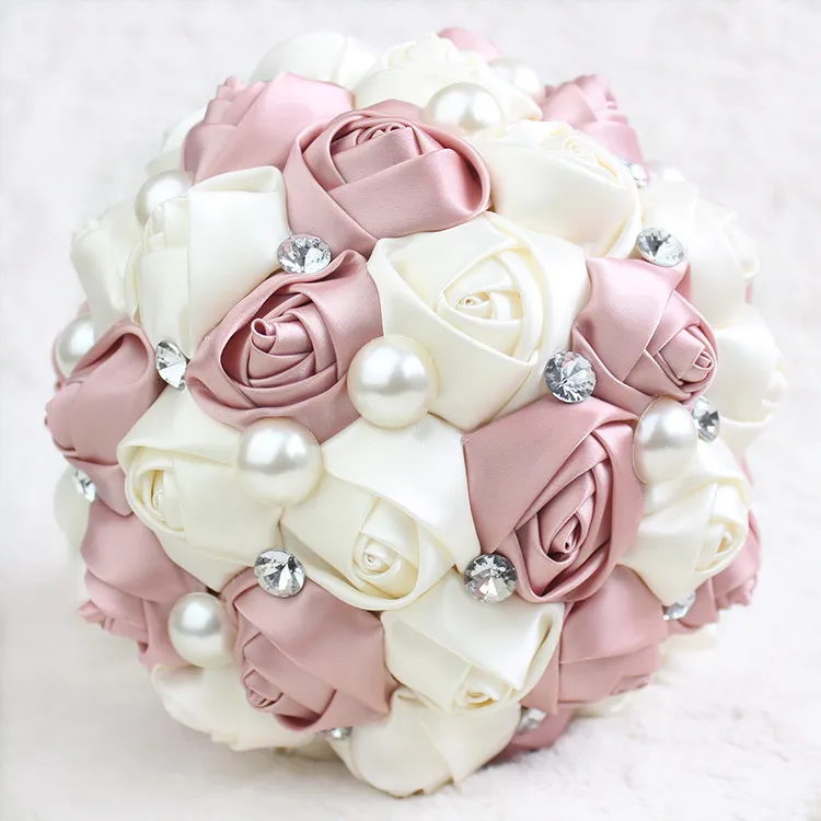 Commercio all'ingrosso - Romantico bouquet da sposa viola perle bouquet da sposa artificiali in cristallo perline da sposa fiore da damigella d'onore in raso rosa a buon mercato