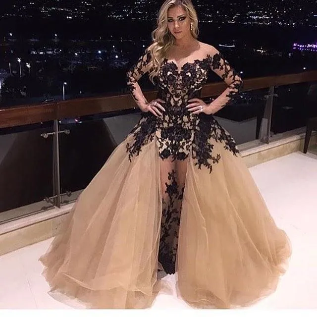 Champagne Off Shoulder Prom Dress Gorgeous Detachable Train Black Lace Applique Long Sleeve Party Dress Sexy Fashion Mermaid Evening Gowns