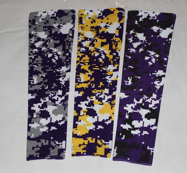 Partihandel Digital Camo Baseball Fotboll Wicking Arm Sleeve 138 Färger I lager 7 Storlekar I lager