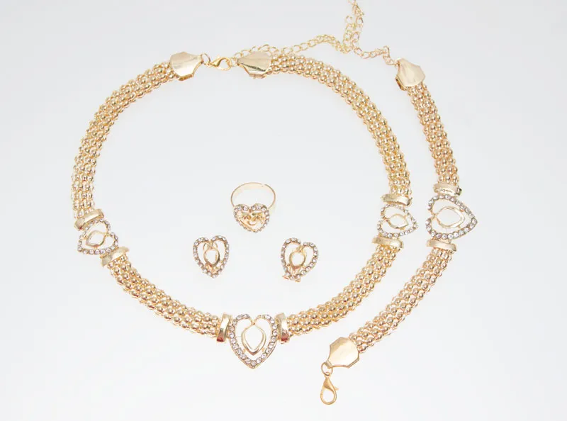 Gratis Verzending Dubai 18K Vergulde Hart Vorm Ketting Set Fashion Crystal Bruiloft Bruids Kostuum Sieraden Ses