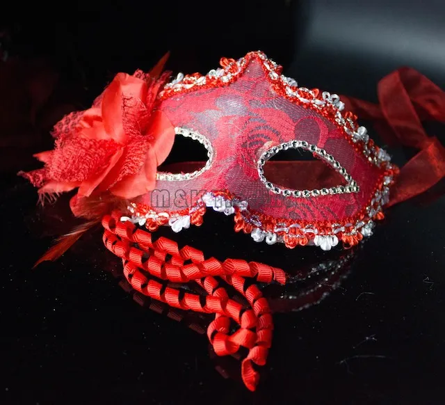 Maschere in maschera Faccia in pizzo con decorazione floreale sul lato trucco Maschera per feste da ballo per donne e ragazze Più colori misti