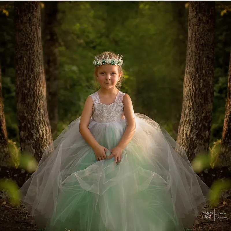 Koronki Kwiat Dziewczyny Suknie Uroczyste Suknie Ball Ball Vintage Girl's Pagews Suknie Z Paskami Dziewczyny Green Ivory Tule Princess Wedding Party Sukienki