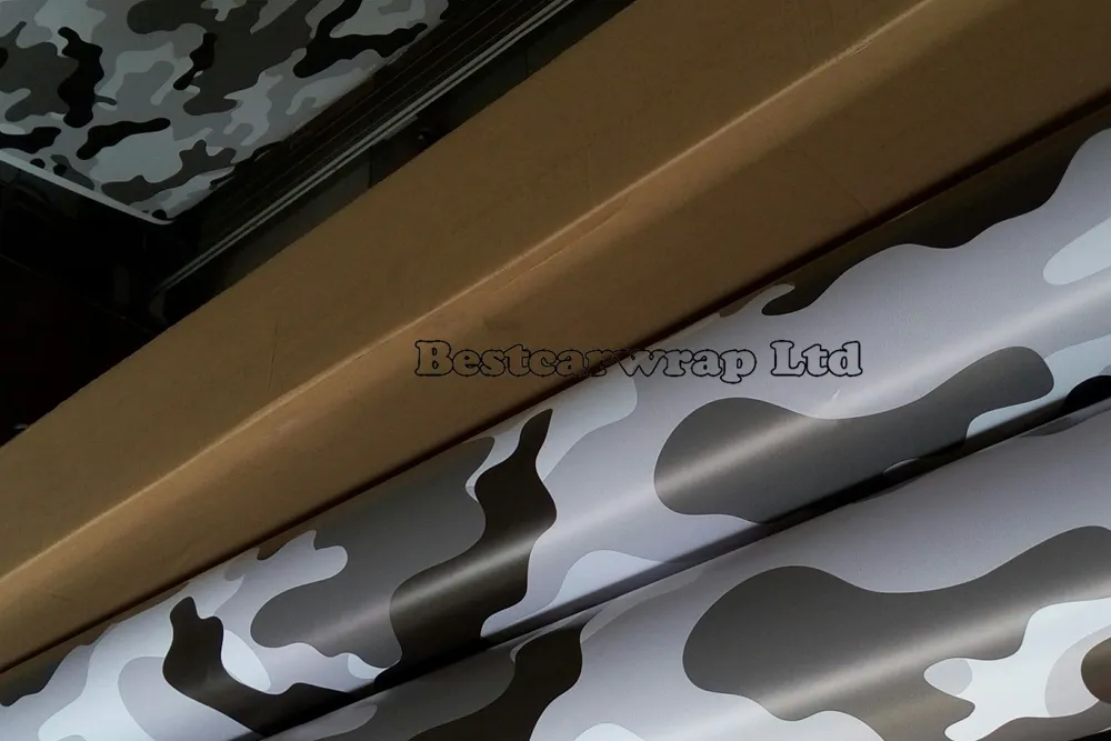 Black White Camo Graffiti Camouflage Wrap Vinyl Arkusz Stickerbomb Arctic Camo Naklejki z uwalnianiem powietrza do samochodu Wrap pojazdu Wrap 1,52x 30m