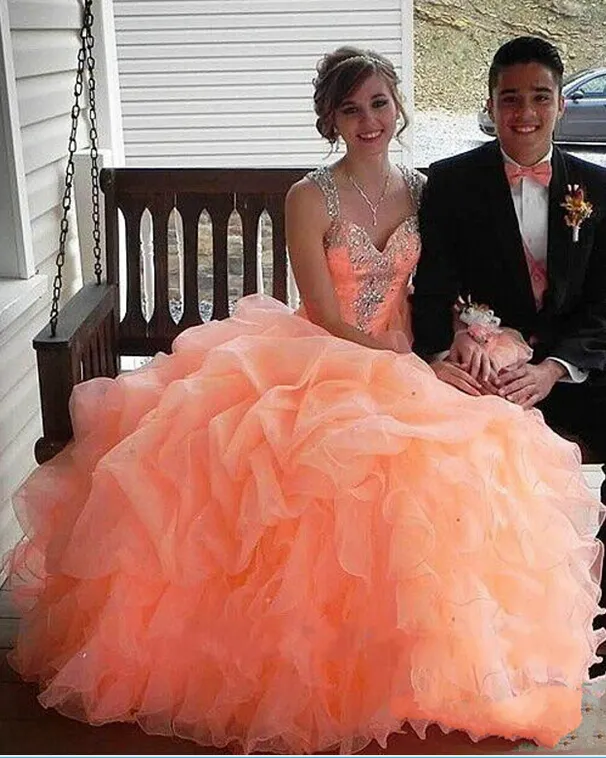 2020 New Stock Coral Ball Gown Quinceanera Dresses Sweetheart with Organza Crystal Beading Sweet 16 Dresses Quinceanera Gowns QA643