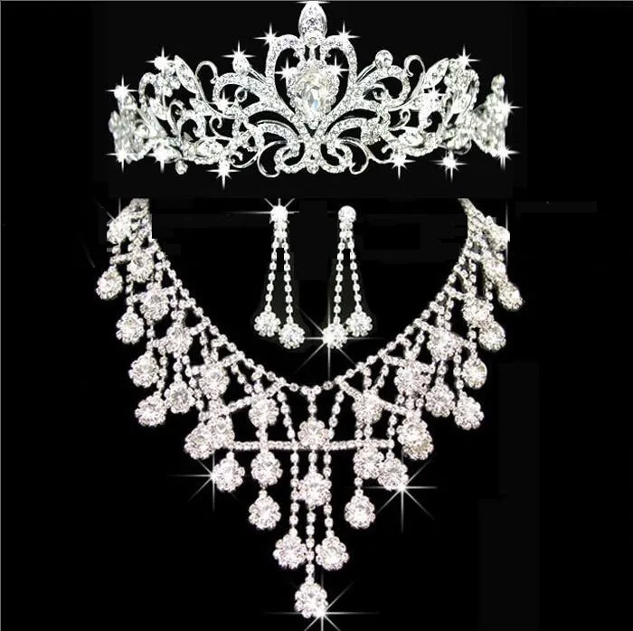 Diadèmes or diadèmes couronnes bijoux de cheveux de mariage neceklace, boucle d'oreille pas cher en gros mode filles soirée bal robes de soirée accessoires