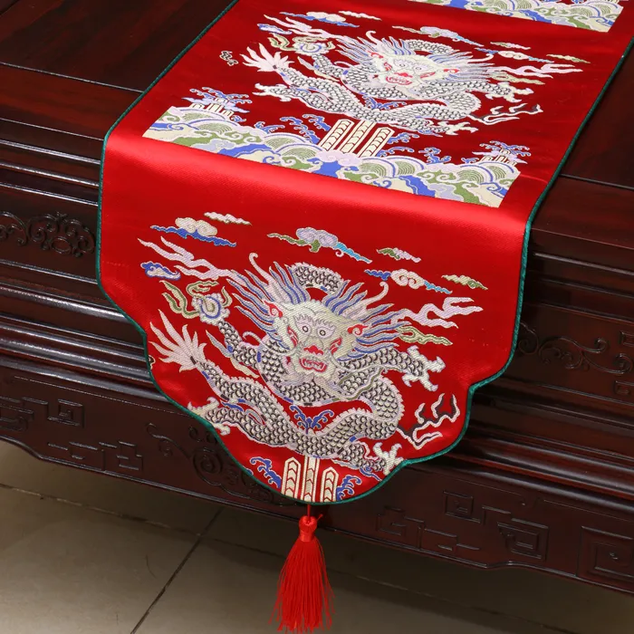 Épaissir ethnique Kirin Table Runner Style chinois HighDensity Silk Brocade Long Tilne à manger Tableaux Table de table Party Decoration Home4282856