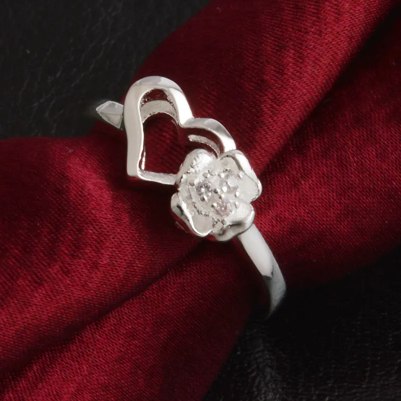 شحن مجاني جديد 925 جنيه إسترليني فضي للأزياء المجوهرات الكلاسيكية القلب الماس الأبيض مع حلقة الزركون الهدئة الساخنة بيع فتاة 1725