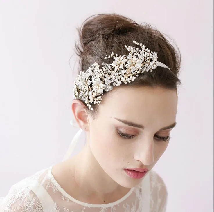 Tiaras de casamento Tiaras de noiva de casamento Coroa Jóias de cabelo de casamento 2015 Tiara de noiva Acessório de cabelo Usar Acessórios de cabelo cocar HT16