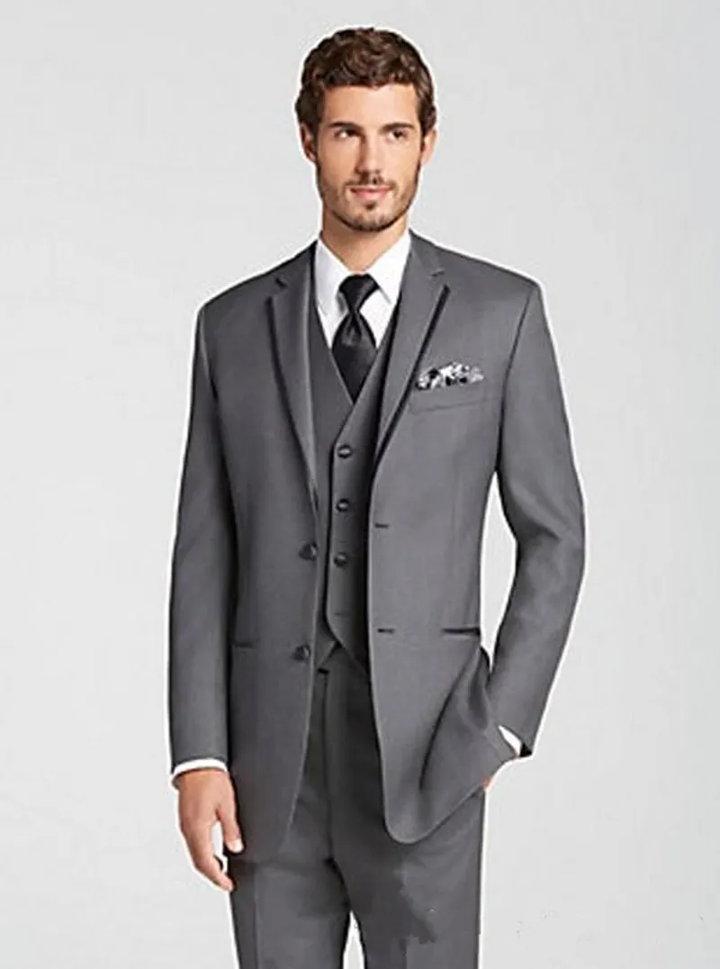 Nouveaux smokings de marié gris à deux boutons de haute qualité Notch Lapel Groomsmen Best Man Suits Costumes de mariage pour hommes (veste + pantalon + gilet + cravate) 739
