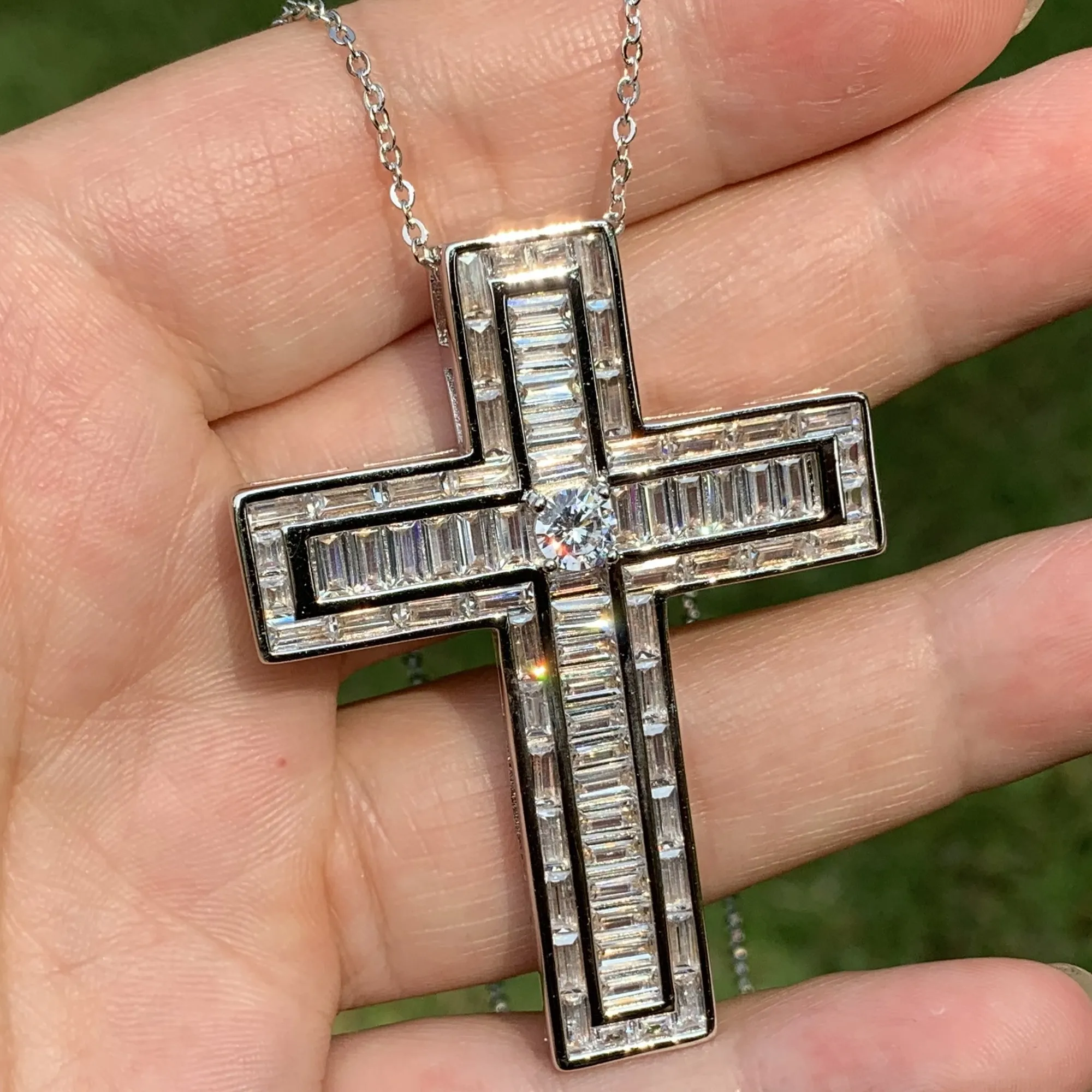 Victoria cross hotsell jewelry