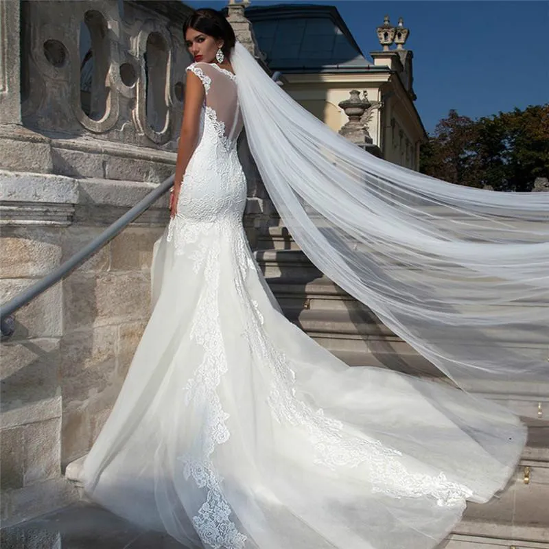 Velo da sposa lungo semplice Bordo tagliato Velo da sposa romantico a 1 strato Lunghezza cattedrale 3 metri Tulle morbido per abito da sposa Bianco avorio con pettine