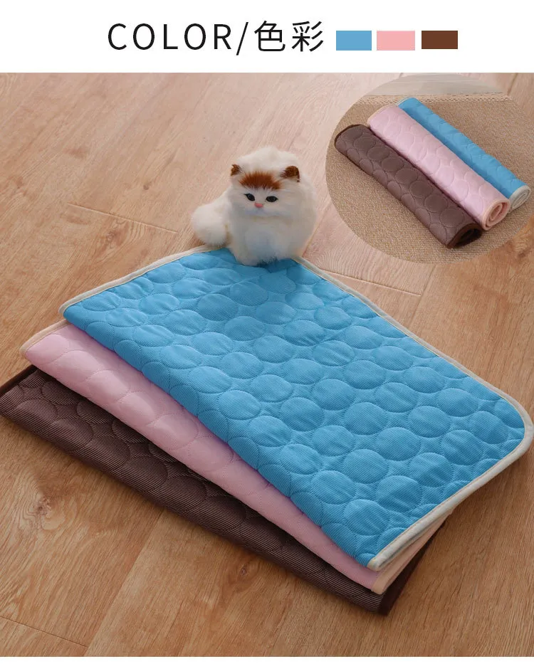Hot Pet Dog Cat Cooling Mat Sommar Ice Cool Pad Blankets För Pet Puppy Dog Bed Pads Sofa Cover Tour Camping Yoga Sova Mats S M L XL