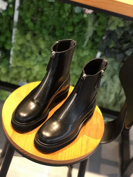 حار بيع -شمال مصمم الأزياء أزياء عدم الانزلاق الدنيم قاطرة الأحذية القيادة أعلى جودة جولة رئيس سفر الأحذية الجلدية النسائية 001