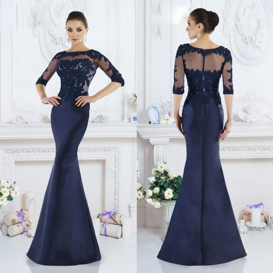 Navy Blue Janique Sirène Mère de la mariée Robes Jewel Half manche dentelle Applique Mariage Robe invitée Robe Sweet Train Robes de soirée