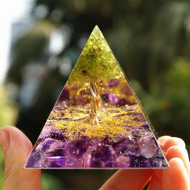 Andra handgjorda Amethyst Tree of Life Orgone Pyramid 60mm016808635