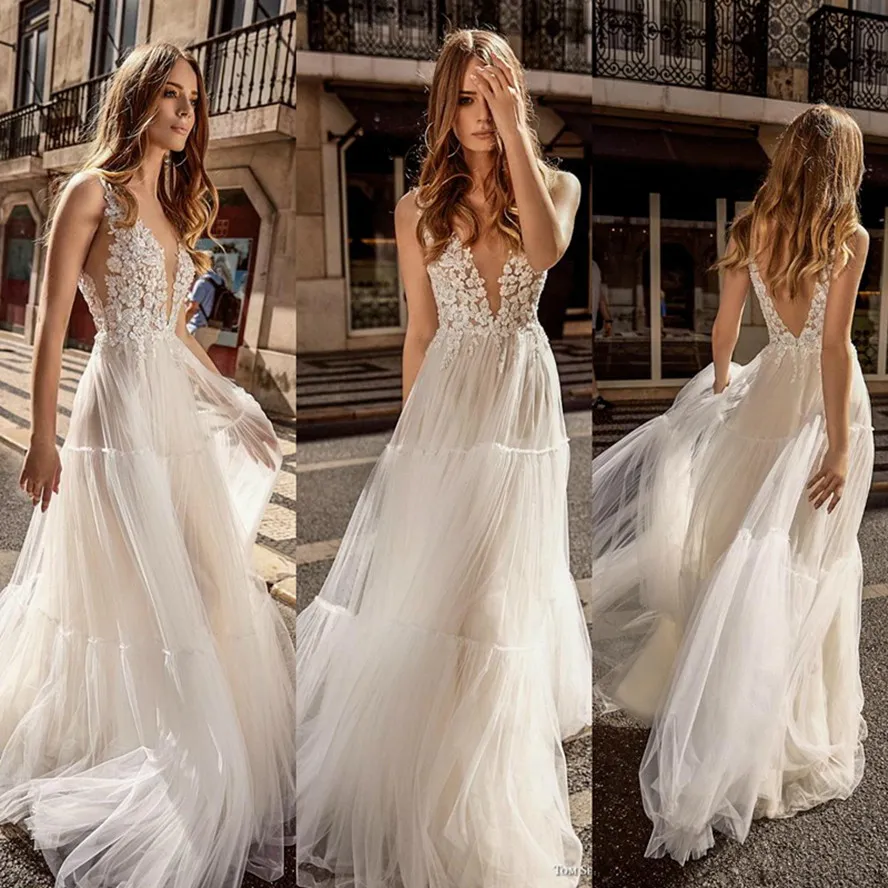 2020 Nouveau Col En V Profond Dentelle Applique Dos Nu Balayage Train Robes De Mariée Plus La Taille Plage Boho Robe De Mariée Berta Une Ligne Robes De Mariée