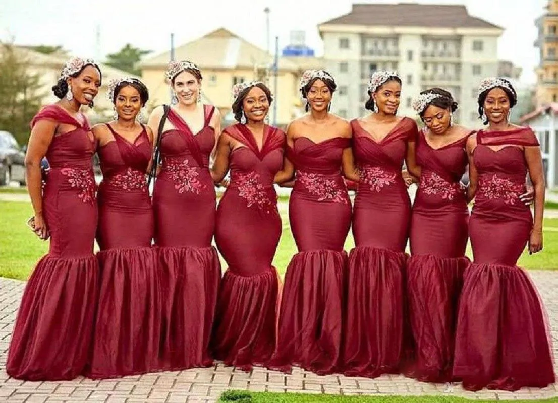 Mermaid Hot Slae Bourgondië Bruidsmeisjes Jurken 2020 Verschillende halslijn ruches Tule met borduurwerk Nigeriaanse Maid of Honour Gowns Custom Prom