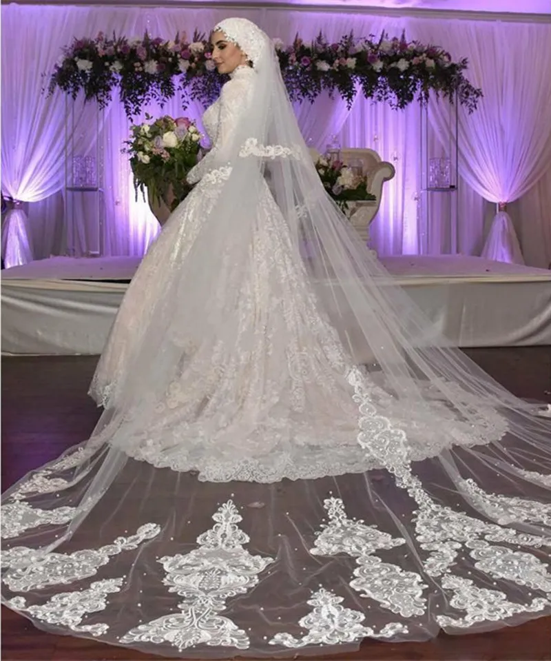 Veli da sposa lunghi sale