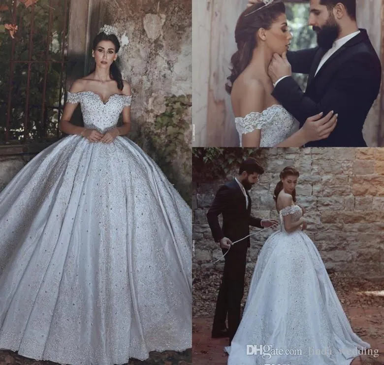 2019 Abito da sposa lungo arabo vintage Dubai Principessa con spalle scoperte Abito da sposa in pizzo Plus Size Custom Made