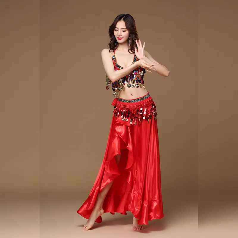 Mujer arrafada en un disfraz de danza del vientre con una faja roja  generativa ai