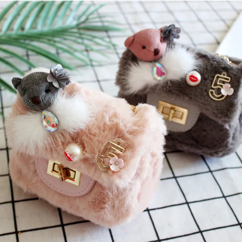 Baby Bags Kids Cute Handbags 2019 Autumn Winter Fashion Baby Girls Princess Coin Purses Children Plush Velvet Chain Shoulder Bags Gifts