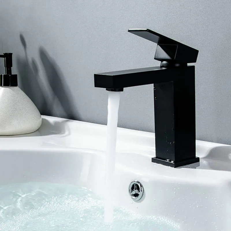 黒の品質真鍮のバスルームの蛇口ホットとコールドデッキマウントミキサータップウェアの正方形のデザインの洗面台の水道栓