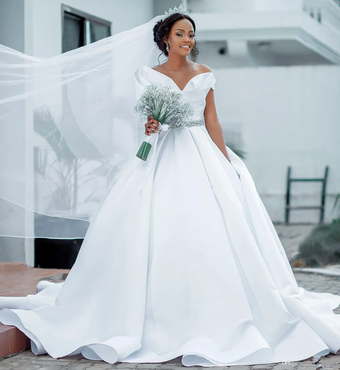 2020 New Arrival White Satin Ball Gown country Wedding Dresses Bridal gowns Vestidos De Novia princess beach Wedding Gowns