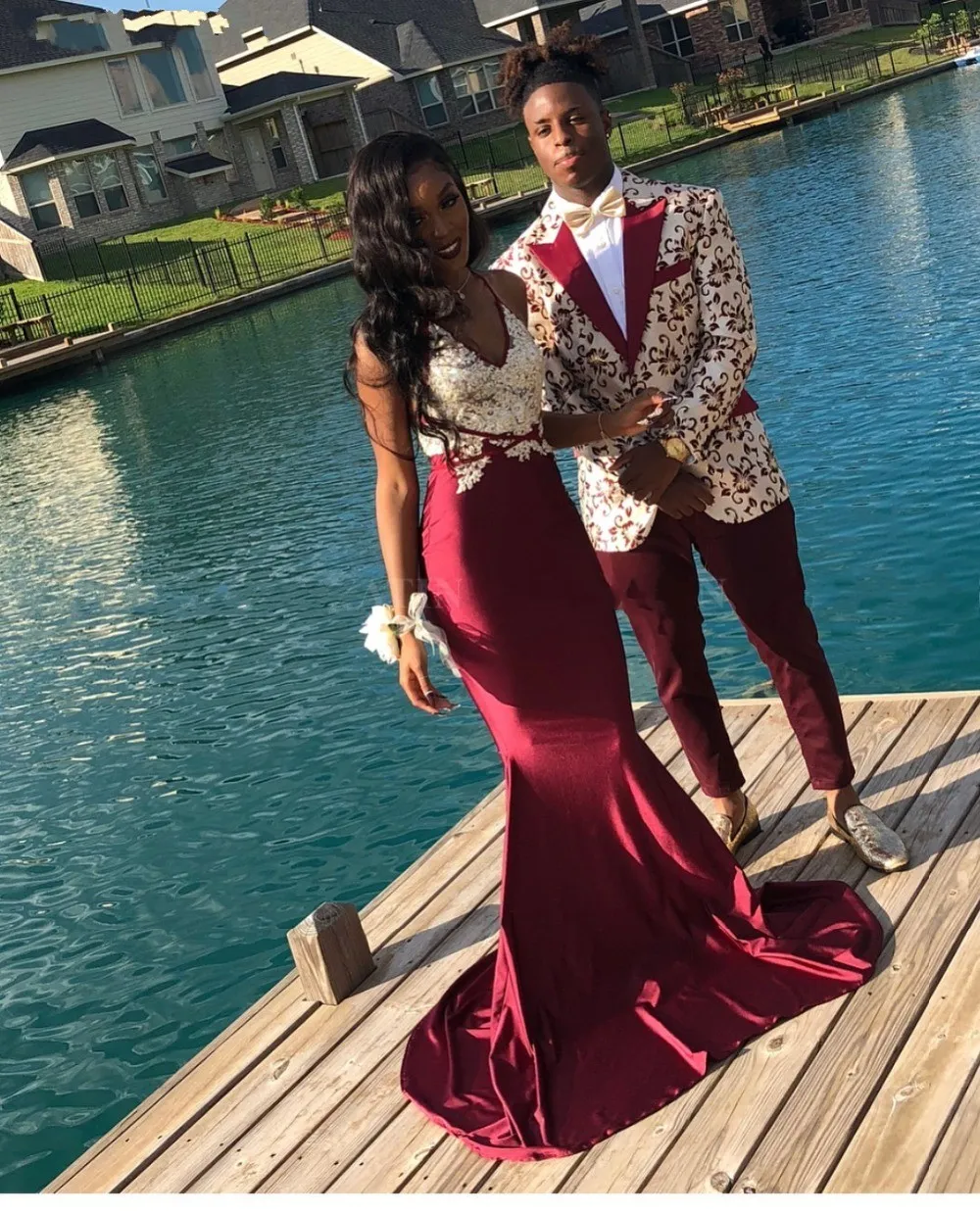 Burgundy Lace Prom Dress Charming V Neck Mermaid Style For