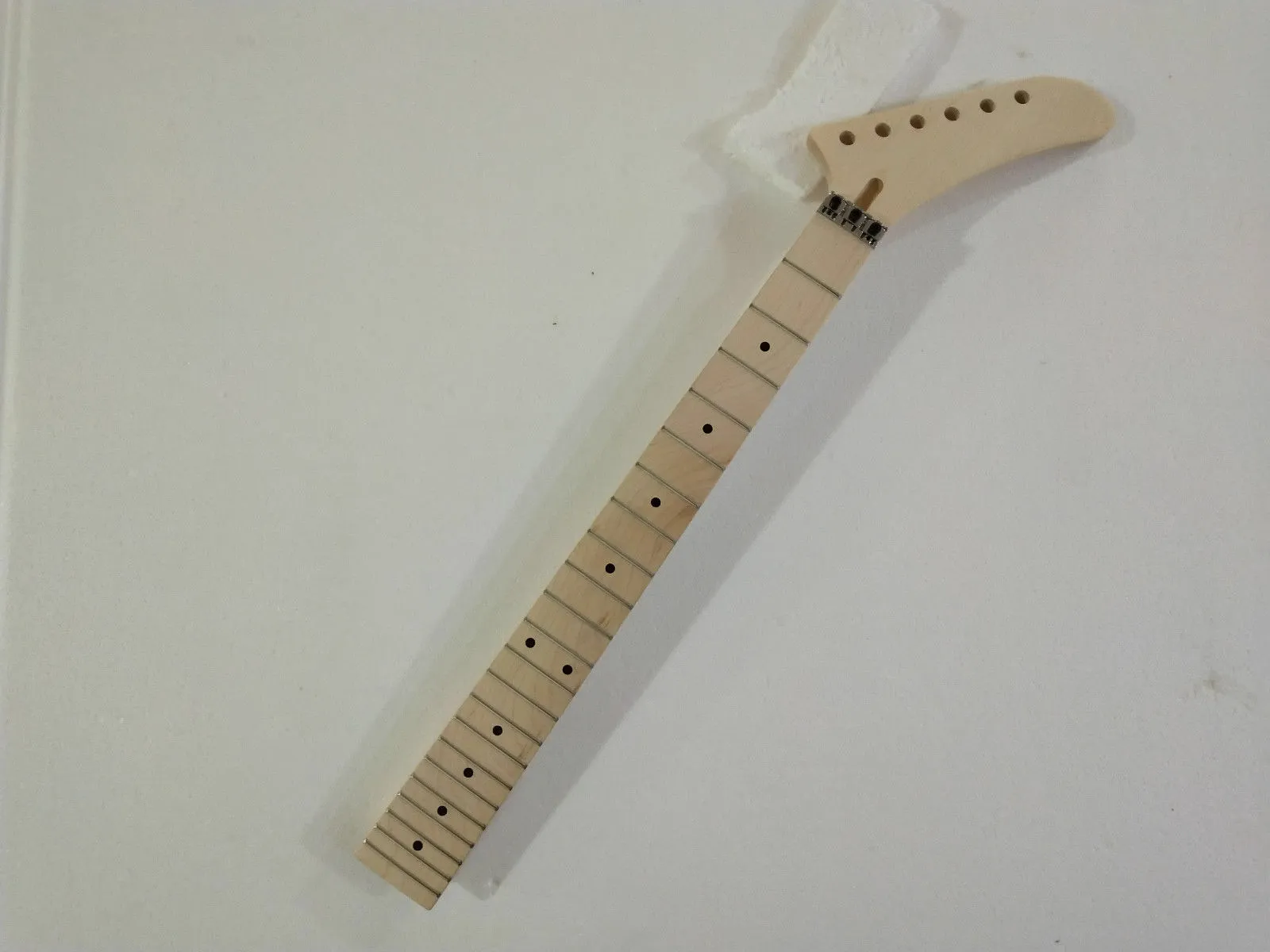 Unfinished Banana headstock Guitar Pescoço Substituição 22 Fret Maple ST estilo