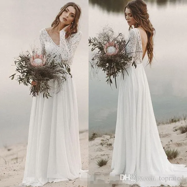 Robes de plage de mariage en ligne A-Line 2019 en mousseline en mousseline V-cou en V avec manches longues sans dos drapé robe de mariée